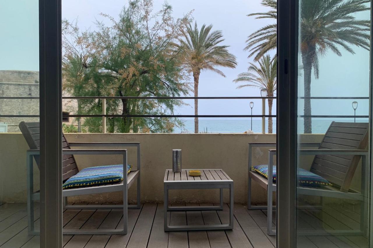 Fully Equipped Beachfront Studio In The Heart Of The City Center Bd Leclerc Antibes Eksteriør billede