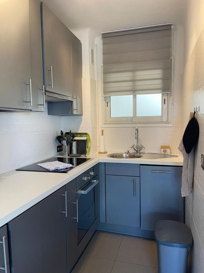 Fully Equipped Beachfront Studio In The Heart Of The City Center Bd Leclerc Antibes Eksteriør billede