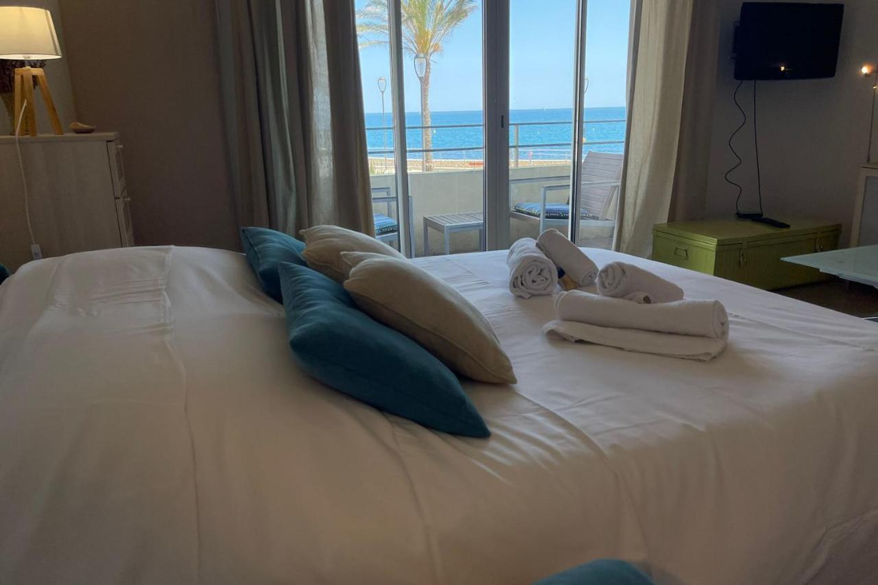 Fully Equipped Beachfront Studio In The Heart Of The City Center Bd Leclerc Antibes Eksteriør billede