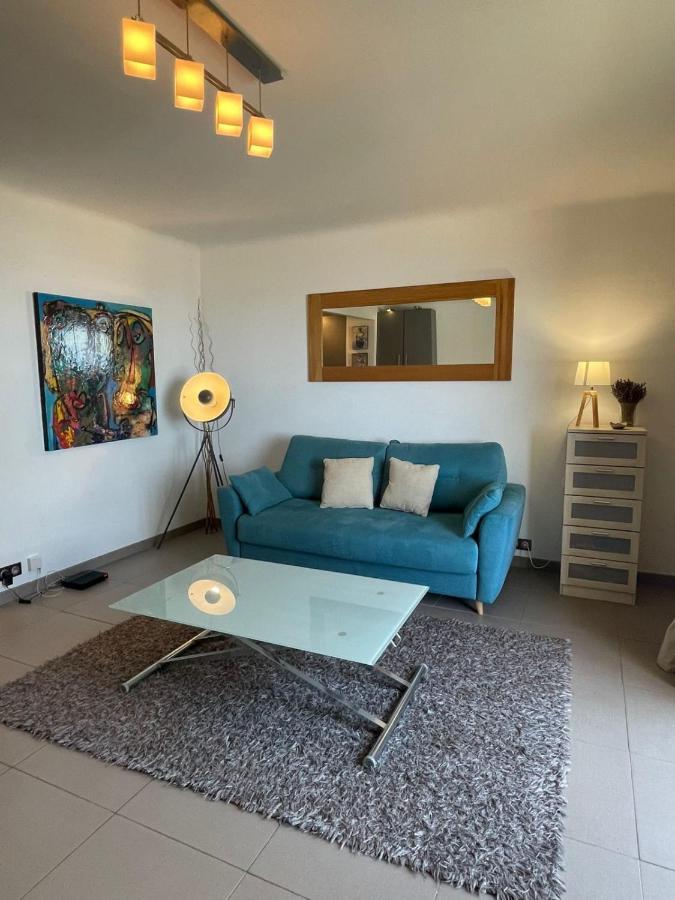 Fully Equipped Beachfront Studio In The Heart Of The City Center Bd Leclerc Antibes Eksteriør billede