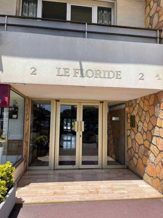 Fully Equipped Beachfront Studio In The Heart Of The City Center Bd Leclerc Antibes Eksteriør billede