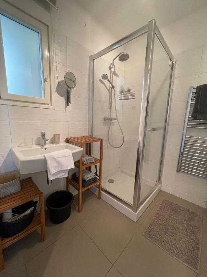 Fully Equipped Beachfront Studio In The Heart Of The City Center Bd Leclerc Antibes Eksteriør billede